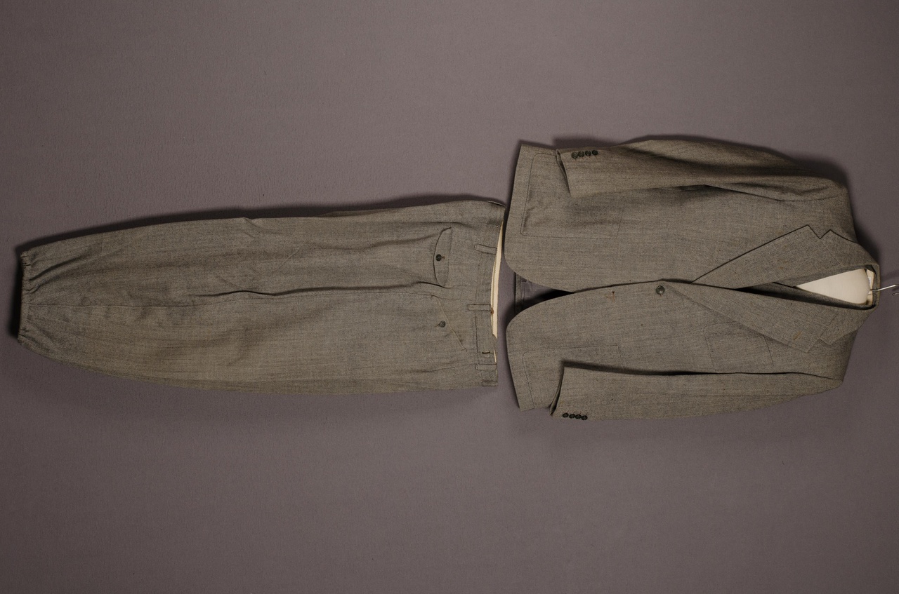 Driedelig herenensemble bestaande uit jasje, knickerbocker en vest
