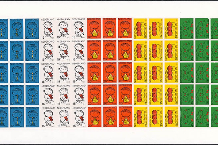 kinderpostzegel 1969 met als thema kind en muziek (kind met fluit, met viool, met trommel, dansende meisjes en zingende jongens)